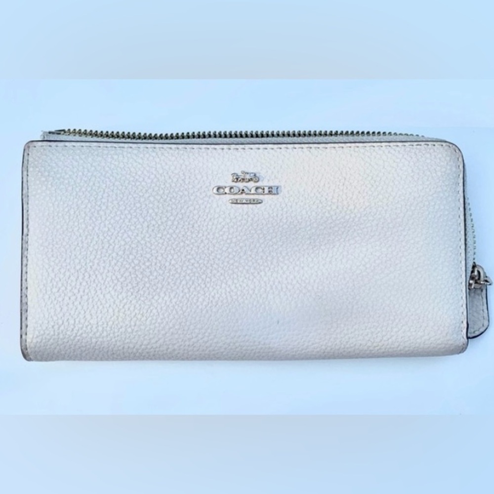 Coach Wallet - Picture 1 of 6